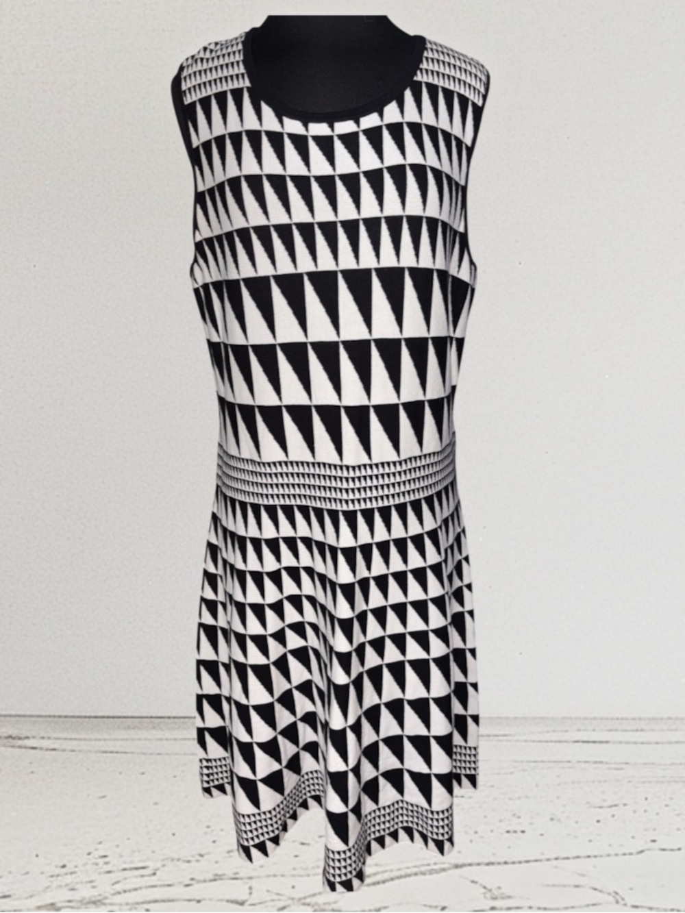 Worthington Geometric Sweater Dress, P2P:20-22.5”; L:44